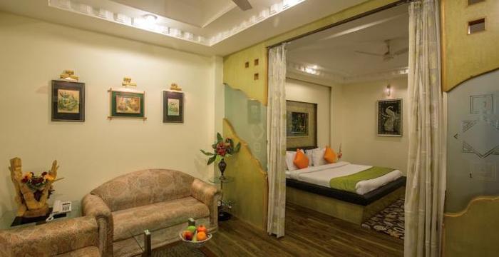 Hotel Embassy 